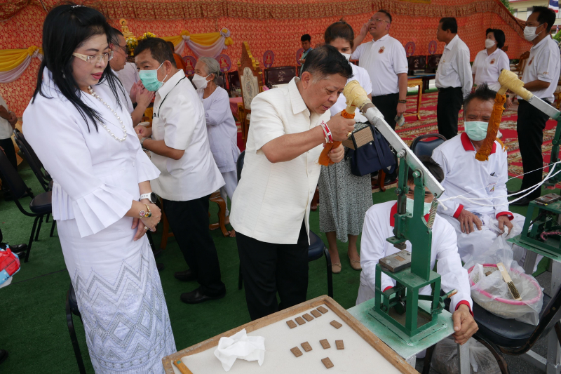 พิธีเททองหล่อพระพุทธโสธร รุ่น มงคลแผ่นดิน 108