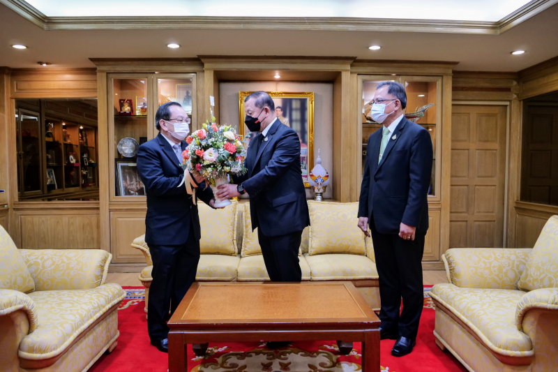 ผู้ตรวจการแผ่นดินเข้าเยี่ยมคารวะ ประธานกรรมการตรวจเงินแผ่นดิน พร้อมหารือข้อราชการ