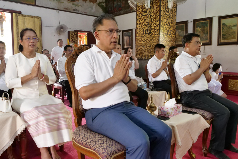 2566-03-30 พิธีอธิษฐานจิตมวลสาร แผ่นจาร และแผ่นดวงชะตา พระพุทธโสธร รุ่น มงคลแผ่นดิน 108 ณ วัดพระธาตุหริภุญชัยวรมหาวิหาร จังหวัดล