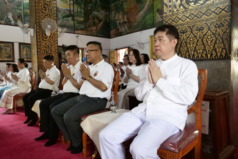 2566-03-30 พิธีอธิษฐานจิตมวลสาร แผ่นจาร และแผ่นดวงชะตา พระพุทธโสธร รุ่น มงคลแผ่นดิน 108 ณ วัดพระธาตุหริภุญชัยวรมหาวิหาร จังหวัดล