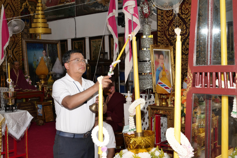 2566-03-30 พิธีอธิษฐานจิตมวลสาร แผ่นจาร และแผ่นดวงชะตา พระพุทธโสธร รุ่น มงคลแผ่นดิน 108 ณ วัดพระธาตุหริภุญชัยวรมหาวิหาร จังหวัดล