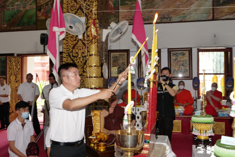 2566-03-30 พิธีอธิษฐานจิตมวลสาร แผ่นจาร และแผ่นดวงชะตา พระพุทธโสธร รุ่น มงคลแผ่นดิน 108 ณ วัดพระธาตุหริภุญชัยวรมหาวิหาร จังหวัดล