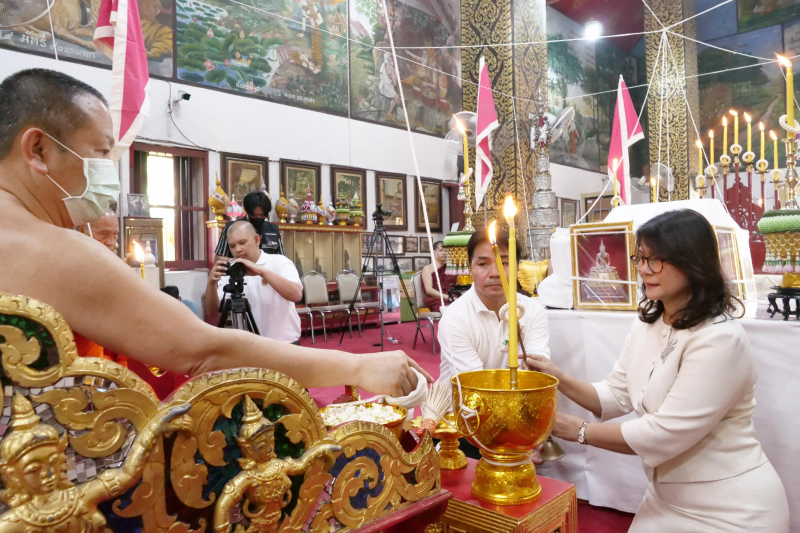 2566-03-30 พิธีอธิษฐานจิตมวลสาร แผ่นจาร และแผ่นดวงชะตา พระพุทธโสธร รุ่น มงคลแผ่นดิน 108 ณ วัดพระธาตุหริภุญชัยวรมหาวิหาร จังหวัดล