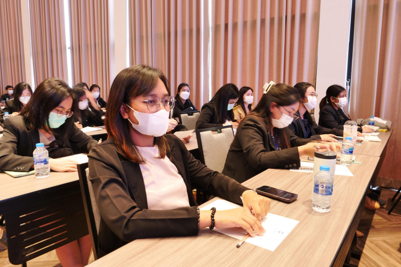 ศาสตราจารย์ ดร. อรพิน ผลสุวรรณ์ สบายรูป กรรมการตรวจเงินแผ่นดิน ให้เกียรติเป็นวิทยากรบรรยายโครงการพัฒนาข้าราชการใหม่ ปีงบประมาณ 2