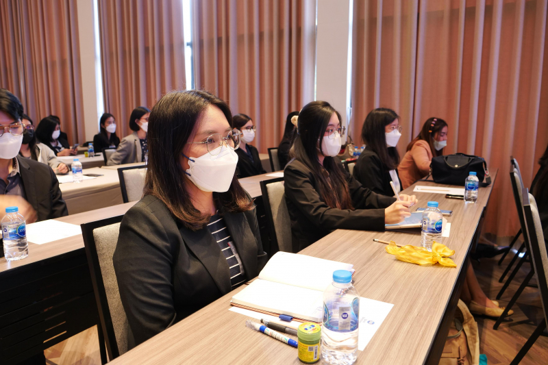 ศาสตราจารย์ ดร. อรพิน ผลสุวรรณ์ สบายรูป กรรมการตรวจเงินแผ่นดิน ให้เกียรติเป็นวิทยากรบรรยายโครงการพัฒนาข้าราชการใหม่ ปีงบประมาณ 2