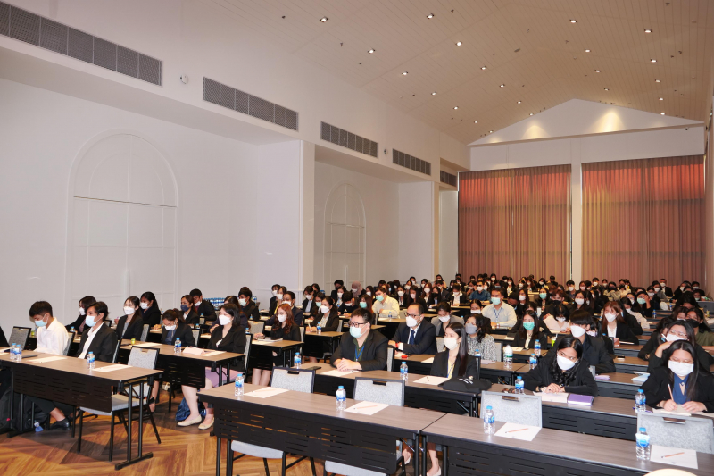 ศาสตราจารย์ ดร. อรพิน ผลสุวรรณ์ สบายรูป กรรมการตรวจเงินแผ่นดิน ให้เกียรติเป็นวิทยากรบรรยายโครงการพัฒนาข้าราชการใหม่ ปีงบประมาณ 2