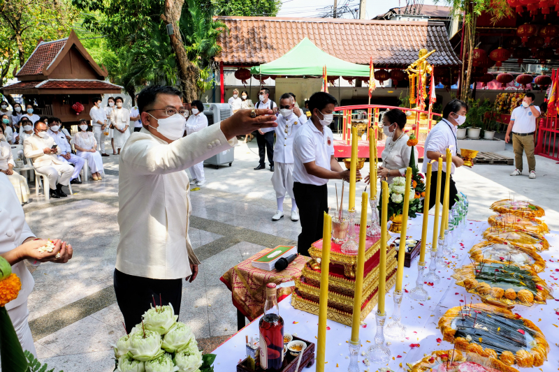 พิธีบวงสรวงดวงพระวิญญาณสมเด็จพระเจ้าตากสินมหาราช ณ ศาลสมเด็จพระเจ้ากรุงธนบุรีมหาราช วัดหงส์รัตนาราม ราชวรวิหาร กรุงเทพมหานคร
