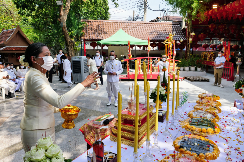 พิธีบวงสรวงดวงพระวิญญาณสมเด็จพระเจ้าตากสินมหาราช ณ ศาลสมเด็จพระเจ้ากรุงธนบุรีมหาราช วัดหงส์รัตนาราม ราชวรวิหาร กรุงเทพมหานคร