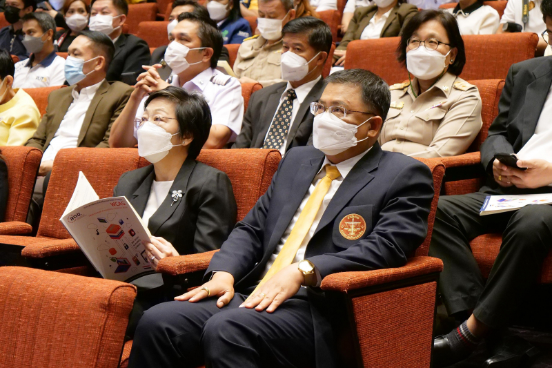 สำนักงานการตรวจเงินแผ่นดิน (สตง.) ได้รับรางวัลชนะเลิศหน่วยงานที่พัฒนาเว็บไซต์ผ่านเกณฑ์เว็บไซต์ที่ทุกคนเข้าถึงได้ ณ โรงแรมเซ็นทรา