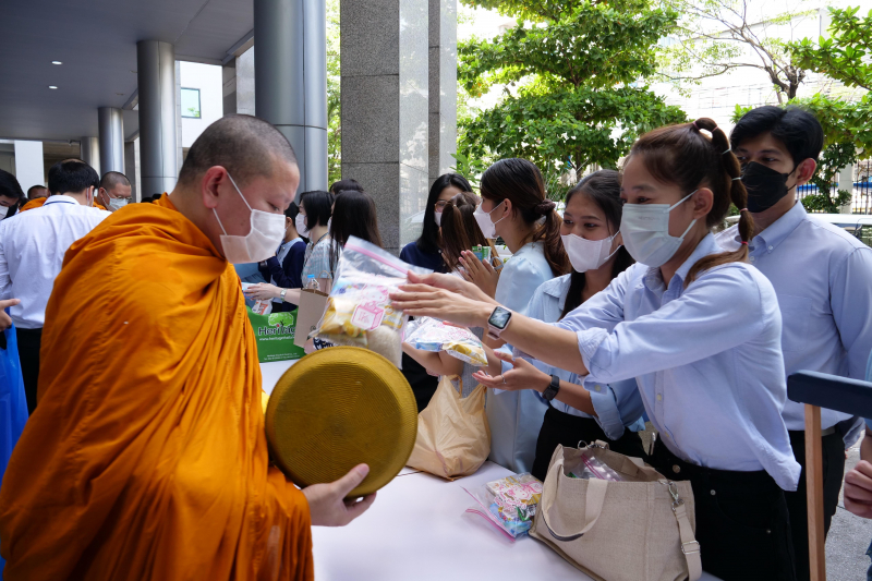 เนื่องในโอกาสวันเฉลิมพระชนมพรรษา สมเด็จพระนางเจ้าสิริกิติ์ พระบรมราชินีนาถ 