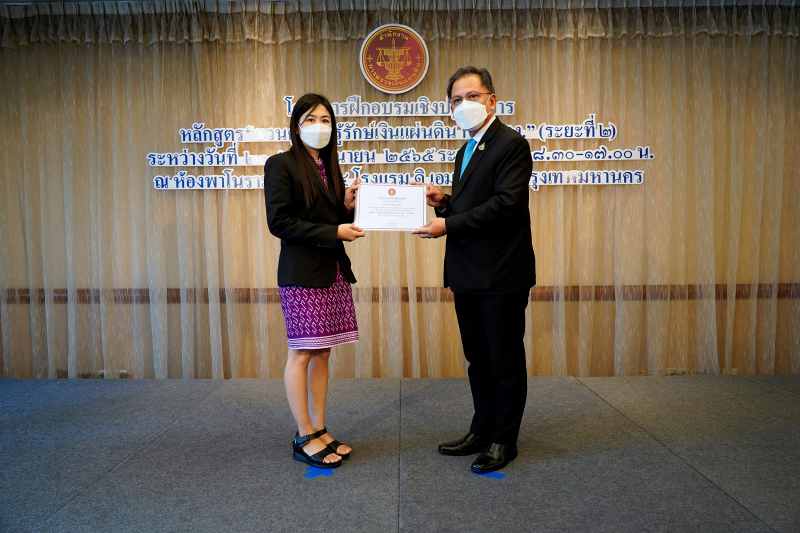 22  พิธีมอบประกาศนียบัตรโครงการฝึกอบรมเชิงปฏิบัติการ หลักสูตร “ชวนคุณครูรู้รักษ์เงินแผ่นดิน กับ สตง.