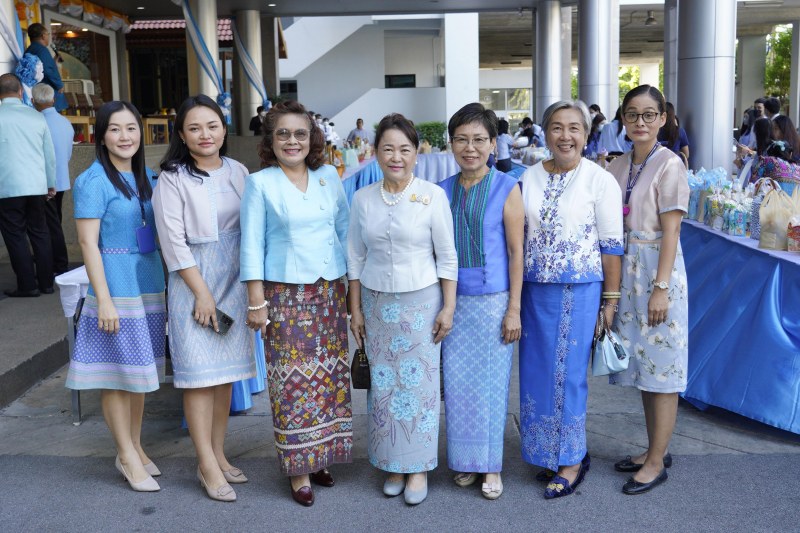 เนื่องในโอกาสวันเฉลิมพระชนมพรรษา สมเด็จพระนางเจ้าสิริกิติ์ พระบรมราชินีนาถ 