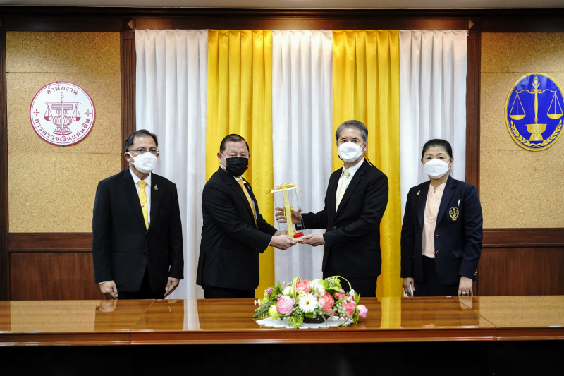 พิธีลงนามบันทึกข้อตกลงความร่วมมือทางวิชาการระหว่างสำนักงานศาลปกครองกับสำนักงานการตรวจเงินแผ่นดิน และศึกษาดูงานศาลปกครอง ณ สำนักง