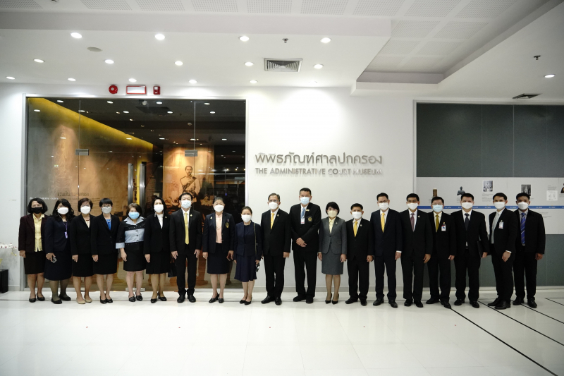 พิธีลงนามบันทึกข้อตกลงความร่วมมือทางวิชาการระหว่างสำนักงานศาลปกครองกับสำนักงานการตรวจเงินแผ่นดิน และศึกษาดูงานศาลปกครอง ณ สำนักง