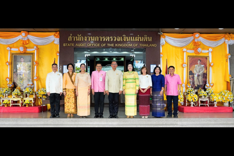 พิธีเจริญพระพุทธมนต์และทำบุญตักบาตร คณะสงฆ์ จำนวน 9 รูป