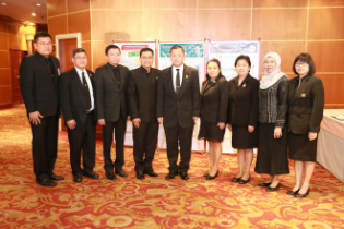 พิธีทำบุญตักบาตรข้าวสารอาหารแห้ง คณะสงฆ์จำนวน 9 รูป 