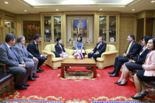 เอกอัครราชทูตอิตาลีประจำประเทศไทย พร้อมคณะเข้าเยี่ยมคารวะ ปตง. และ ผตง.