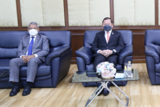 พิธีเปิดโครงการสัมมนาทางวิชาการ เรื่อง “การตรวจเงินแผ่นดินตามกฎหมายวินัยการเงินการคลังของรัฐ” ผ่านระบบออนไลน์ (Online) แบบถ่ายทอ