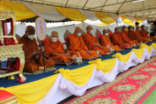 พิธีวางศิลาฤกษ์อาคารที่ทำการสำนักตรวจเงินแผ่นดินจังหวัดสุรินทร์ พร้อมอาคารชุดพักอาศัยและสิ่งก่อสร้างประกอบ