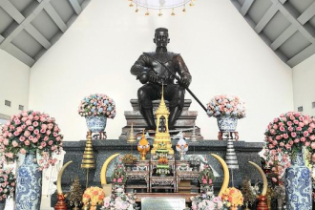 พิธีบวงสรวงดวงพระวิญญาณสมเด็จพระนเรศวรมหาราช ณ บริเวณวิหารสมเด็จพระนเรศวร วัดใหญ่ชัยมงคล จังหวัดพระนครศรีอยุธยา