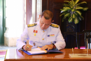 ลงนามถวายพระพร เนื่องในวันขึ้นปีใหม่ พุทธศักราช 2561