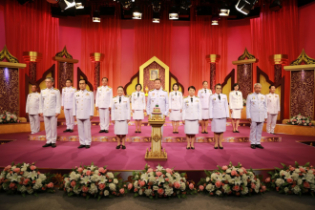 ร่วมบันทึกเทปถวายพระพร สมเด็จพระนางเจ้าฯ พระบรมราชินี สถานีโทรทัศน์โมเดิร์นไนน์ทีวี 