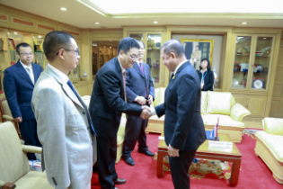 คณะผู้แทนมหาวิทยาลัยตรวจสอบหนานจิง เยี่ยมคารวะ ปตง. ผตง. และคณะผู้บริหาร สตง.