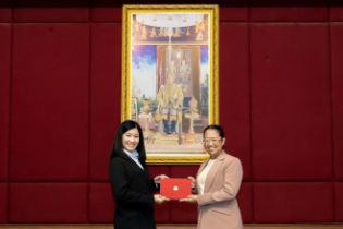 พิธีมอบประกาศนียบัตรโครงการพัฒนาข้าราชการใหม่ 